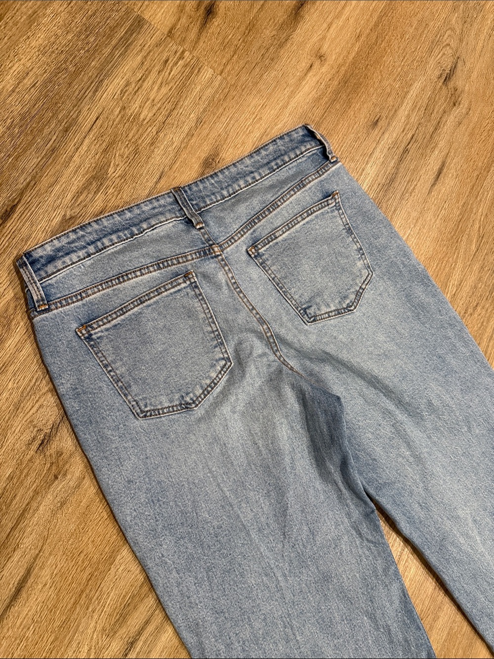 Kut from the Kloth Selena Baggy Straight Low Rise Light Blue Wide Leg Jeans - Picture 11 of 14